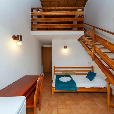 ホームステイ Montes De Praias *