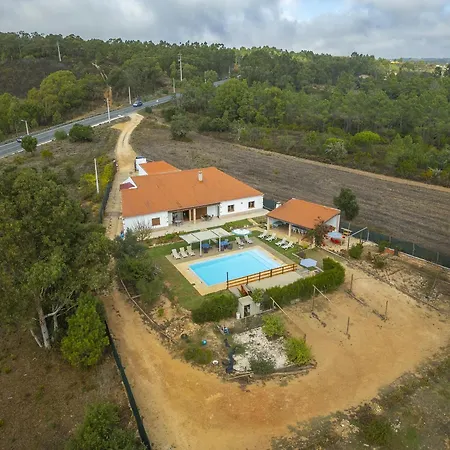 Séjour chez l'habitant Montes De Praias