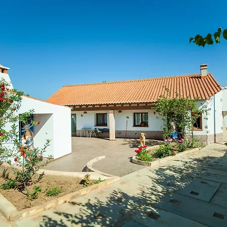H - Montes De Praias Homestay