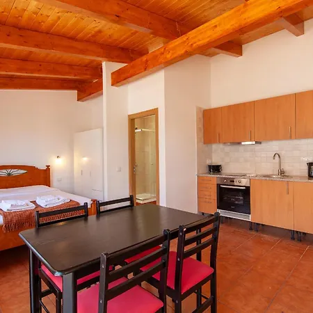 Montes De Praias בית אירוח אלג'זור