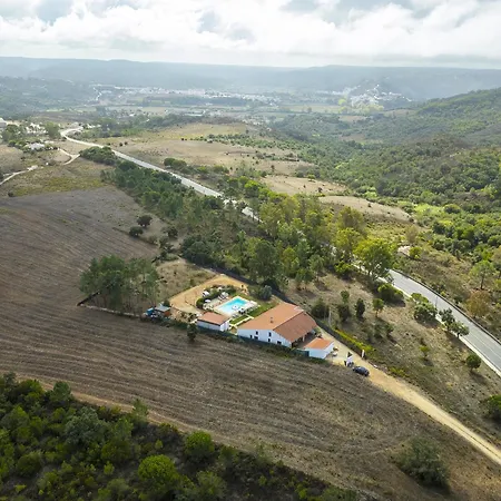 בית אירוח Montes De Praias *