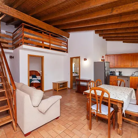 Montes De Praias בית אירוח אלג'זור