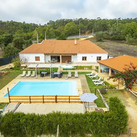 Montes De Praias בית אירוח